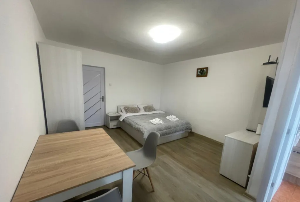 Apartament cu 2 camere 43 mp zona Iulius Mall