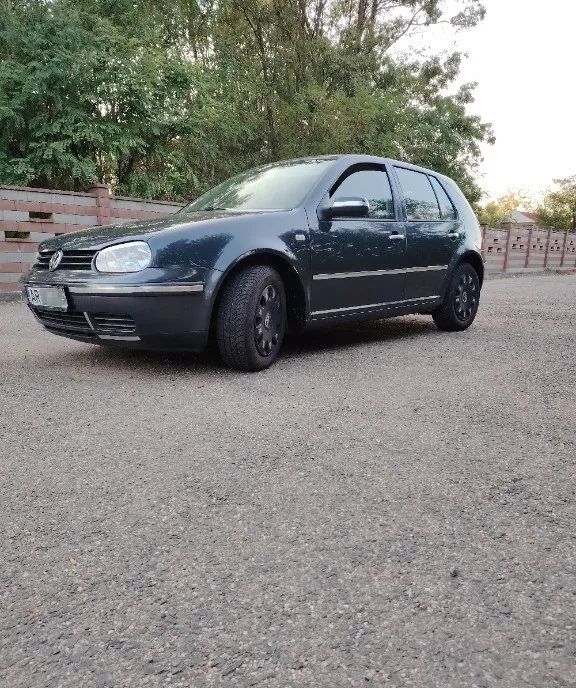 Vw golf 4 1 4 16v 2002 1 200 eur