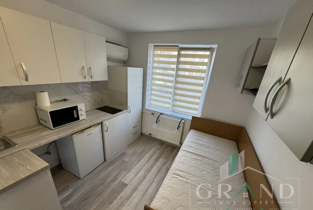 Garsoniera renovata complet 12 mp Etaj 1 Mobilier p