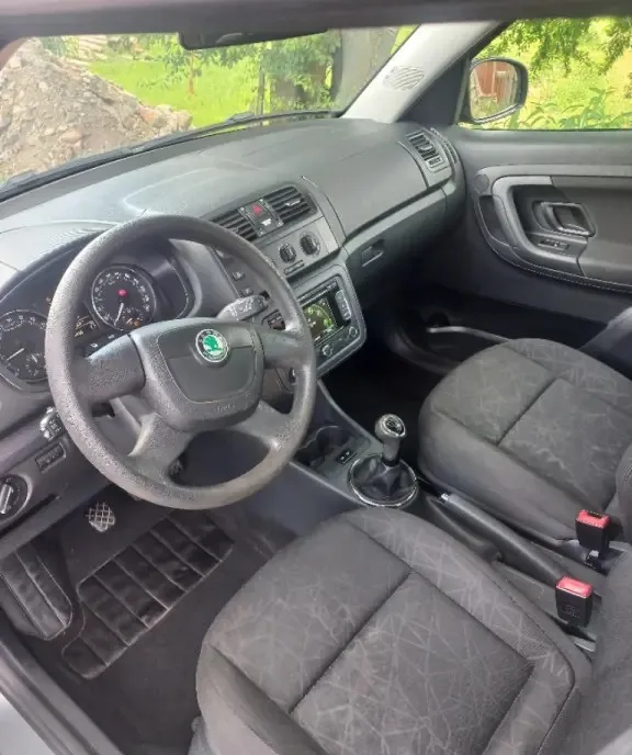 Skoda Roomster 5j 2012 2 790 eur