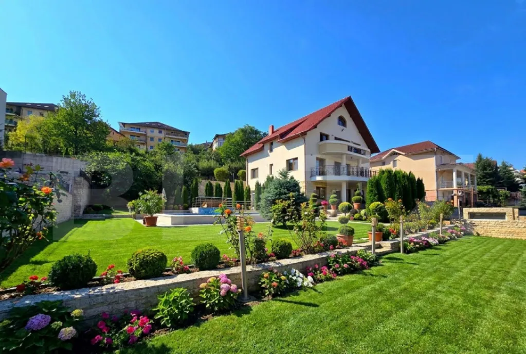 Casa de vanzare cu 3 camere 191 mp la 3 km de Hateg