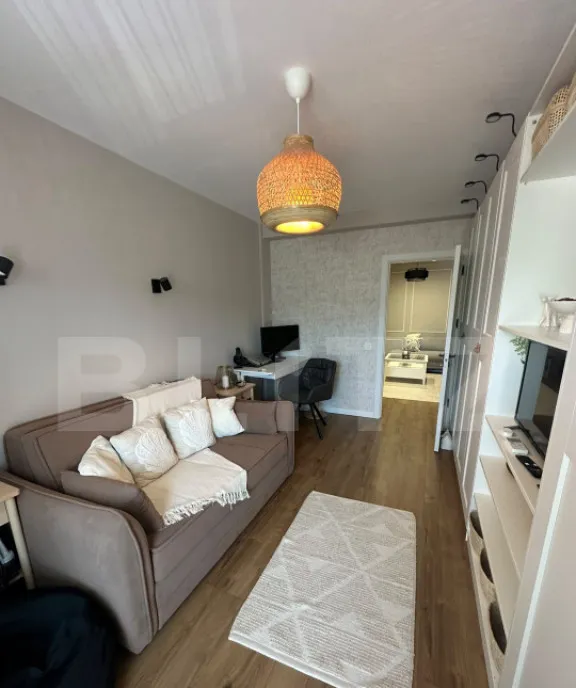 Apartament 3 camere lux 76 mp 2 bai terasa si parcare