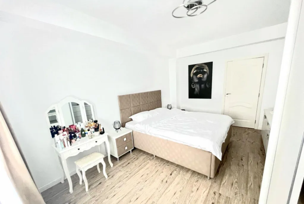 Apartament 2 camere de vanzare in Mamaia Nord mobilat si