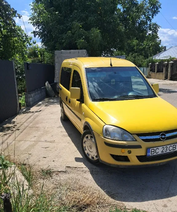 Opel Combo automat 2 100 eur