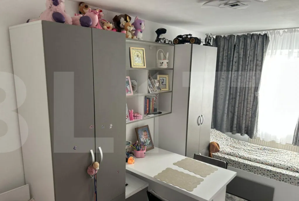 Apartament 2 camere semidecomandat Zona A Scoala 12