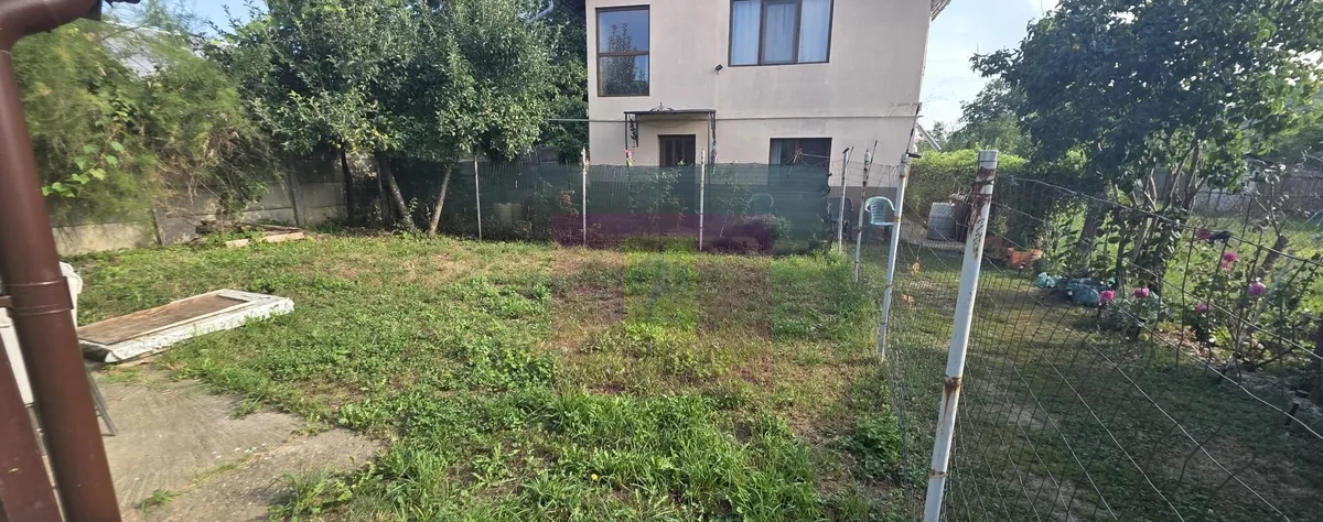 Casa cu 3 camere de vanzare in Campina