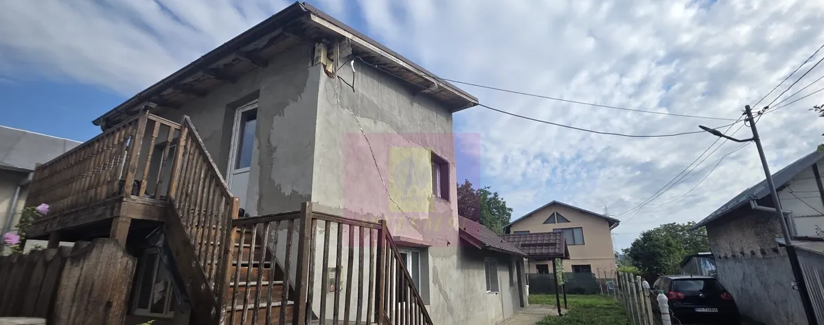 Casa cu 3 camere de vanzare in Campina