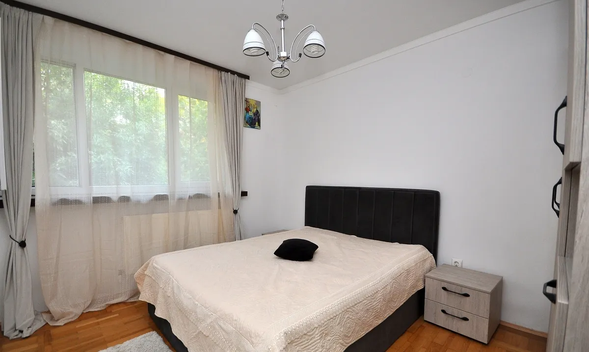 Bucurestii Noi Pajura metrou Jiului apartament 2 camere centrala proprie