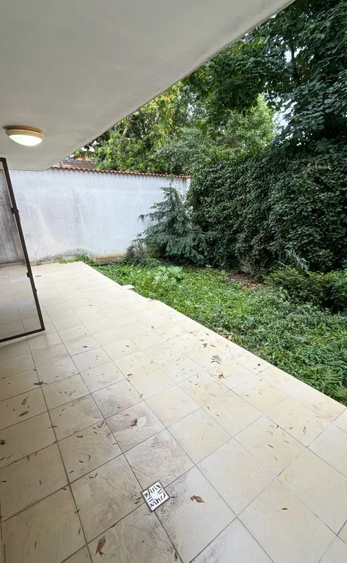 Banu Manta liceu Ion Neculce de inchiriat apartament 3 camere parter