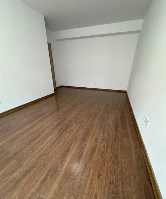Apartament 3 camere 55mp zona Terra