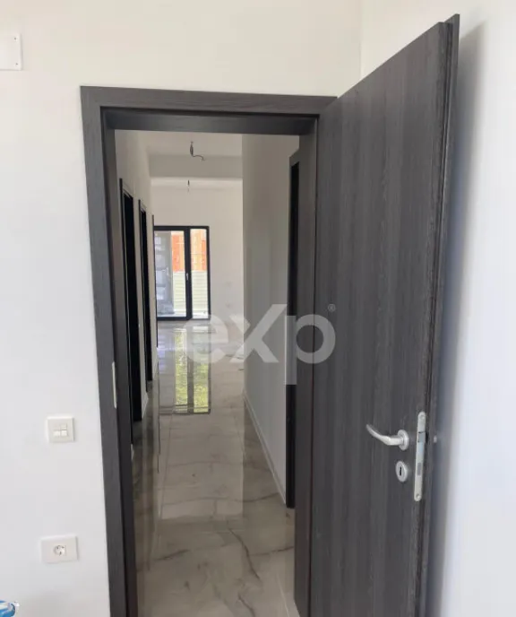 Apartament spatios cu 4 camere 105 28 mp utili - Ultrace