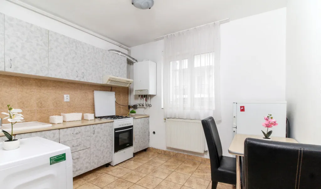 Apartament Zorilor umf cu 1 camera bloc dupa 2000 etaj 2
