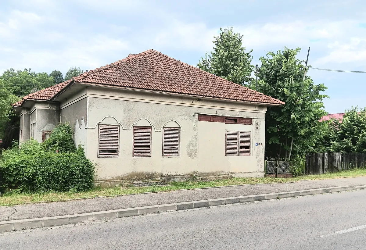 Brebu Megiesesc centru casa teren