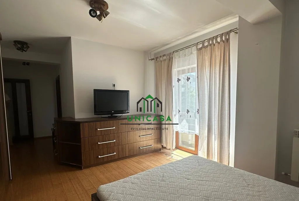 Apartament de inchiriat 3 camere Zona Nord