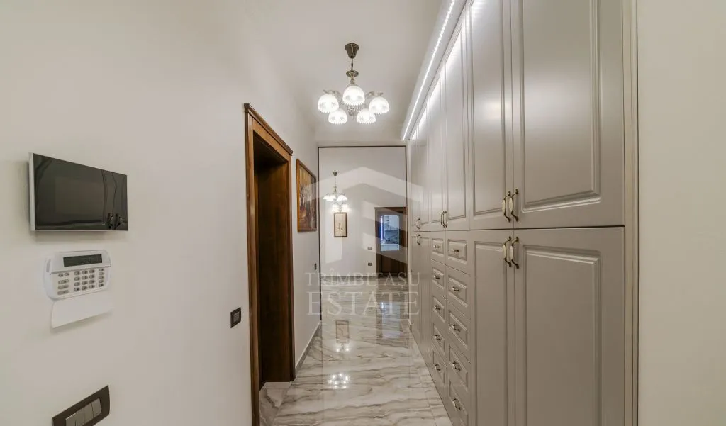 Casa pe parter premium cu piscina in Chisoda independenta