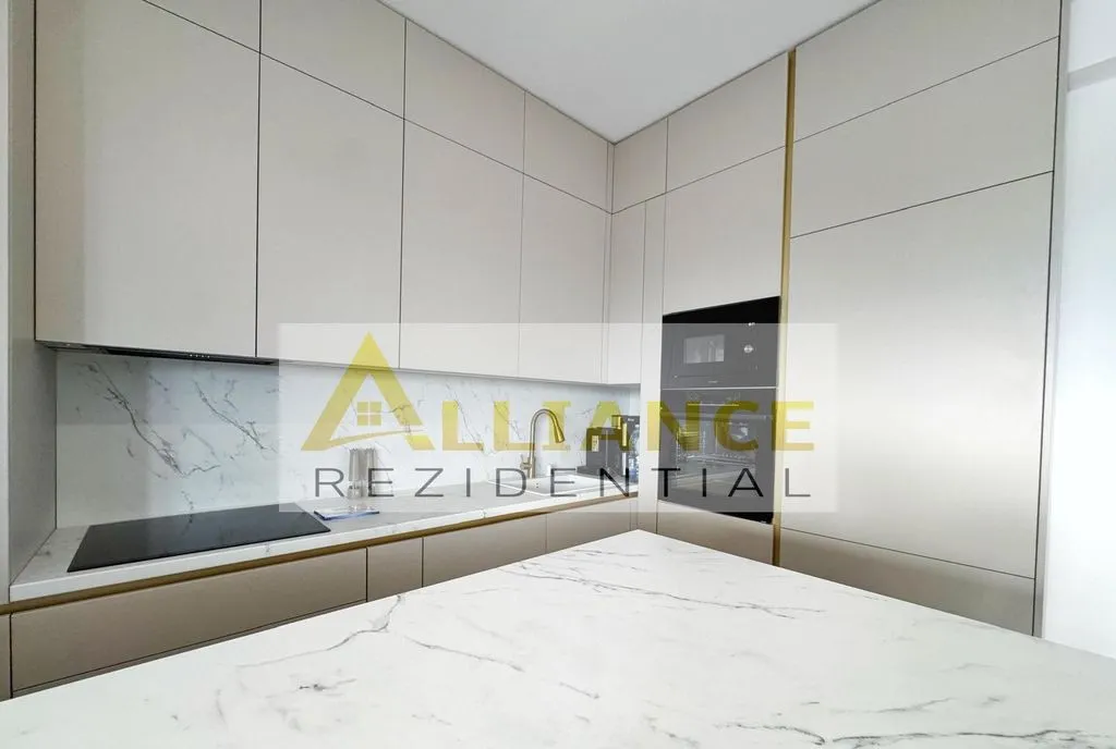 Vila P M 5 camere 2 bai 386mp teren