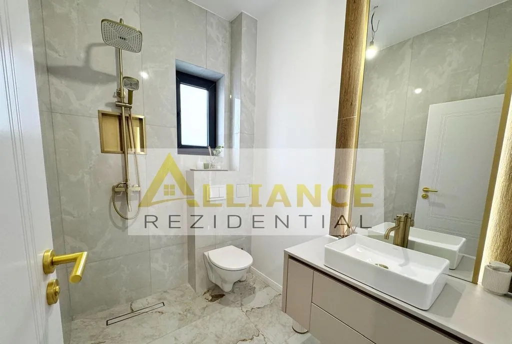 Vila P M 5 camere 2 bai 386mp teren