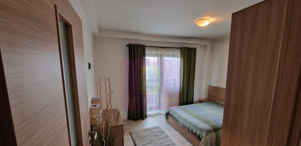 Vand apartament 3 camere zona 13 Septembrie Sebastian
