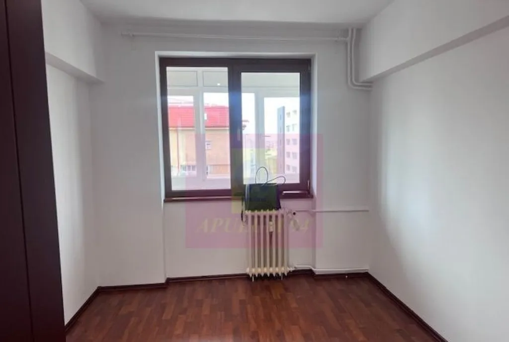 Apartament 3 camere Piata 1 Mai Ion Mihalache stradal