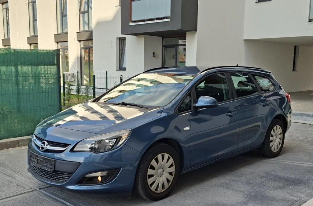 Opel Astra J 1 6 116Cp Euro5 Klimatronic99 000Km2014 3 899 eur