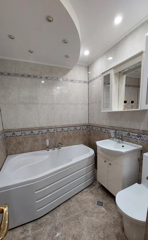 Unirii Apartament decomandat centrala Bd Mircea Voda metrou Timpururi Noi