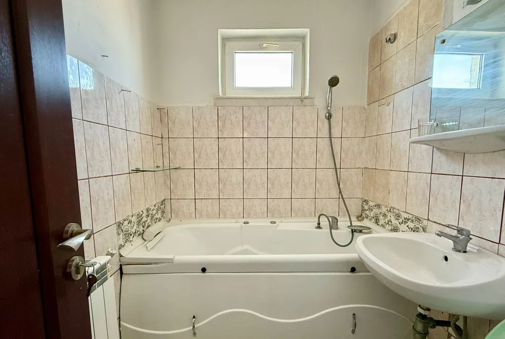 Tomis nord - apartament 3camere Dec centrala gaz boxa 0 comision