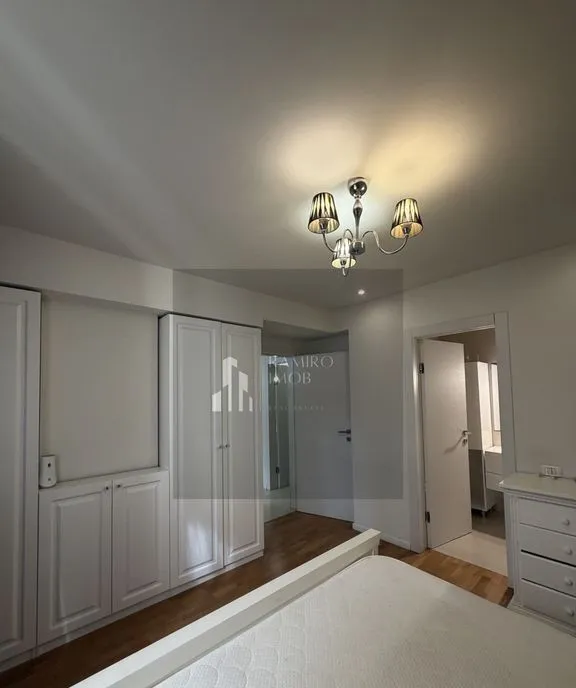 Apartament 3 camere Turnu Magurele / Alexandru Obregia /