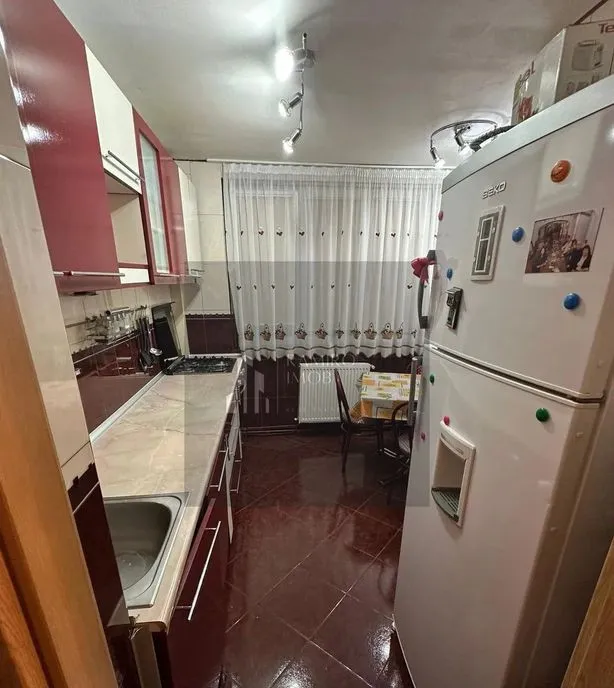 Apartament 4 camere decomandat Titan 80 mp Central