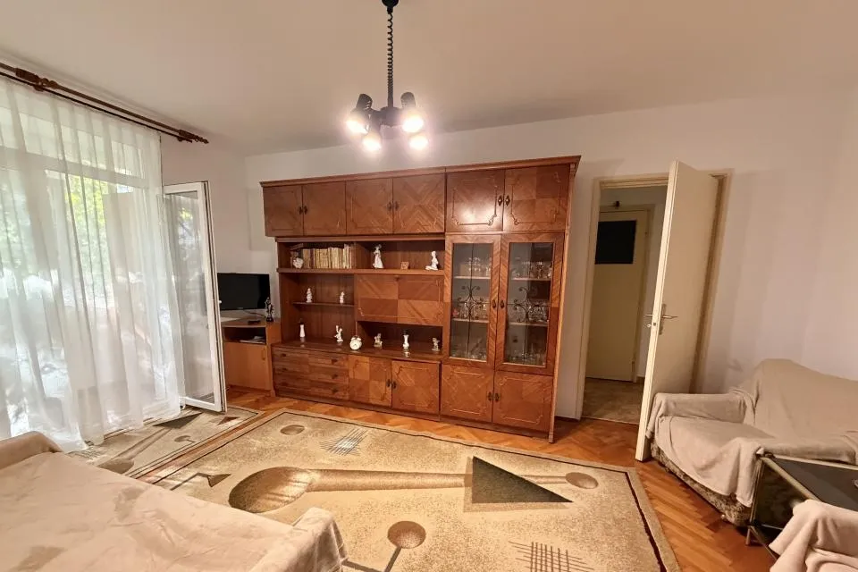2 camere zona Piata Minis Metrou Costin Georgian