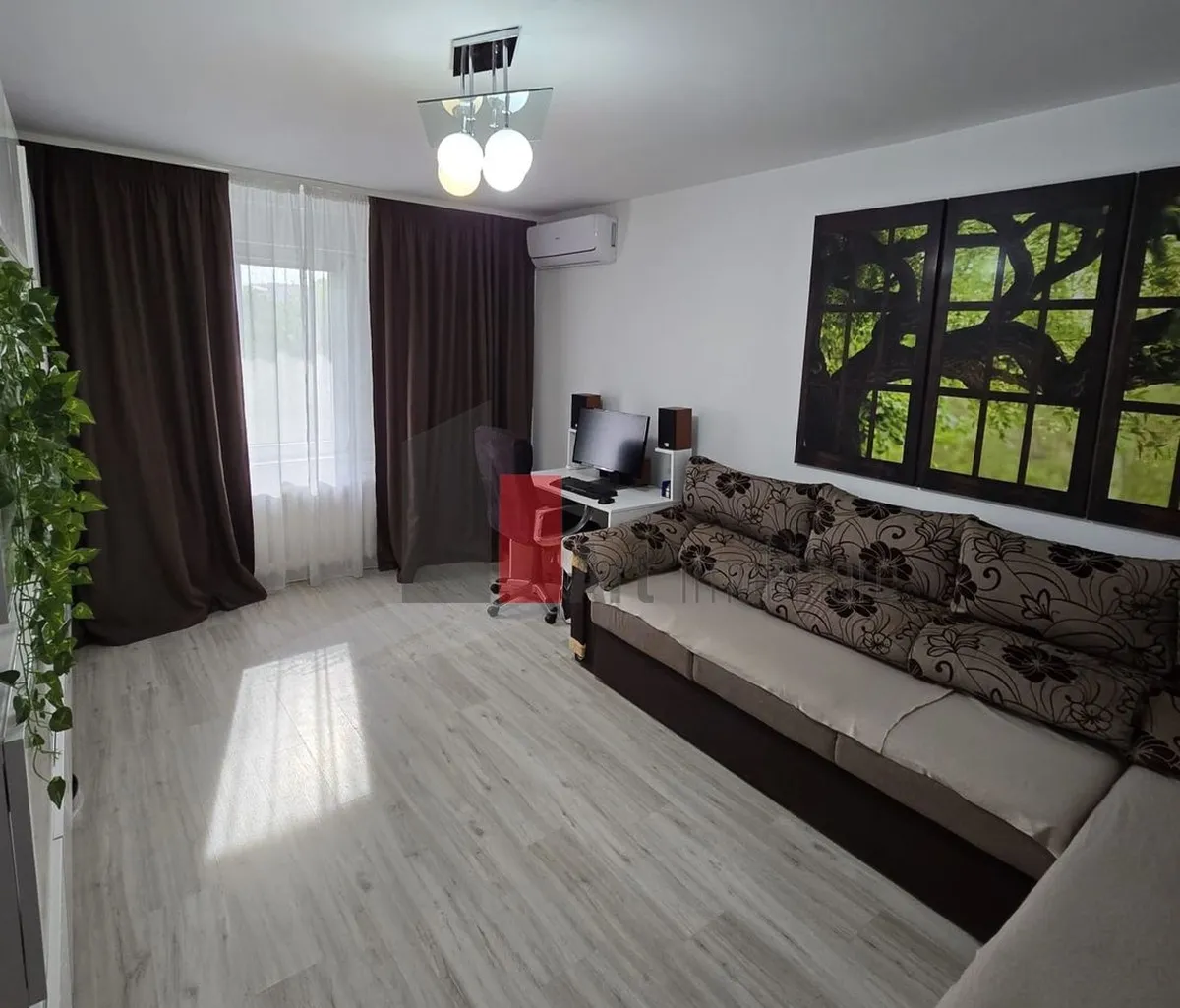 Vindem apartament cu 3 camere Crangasi