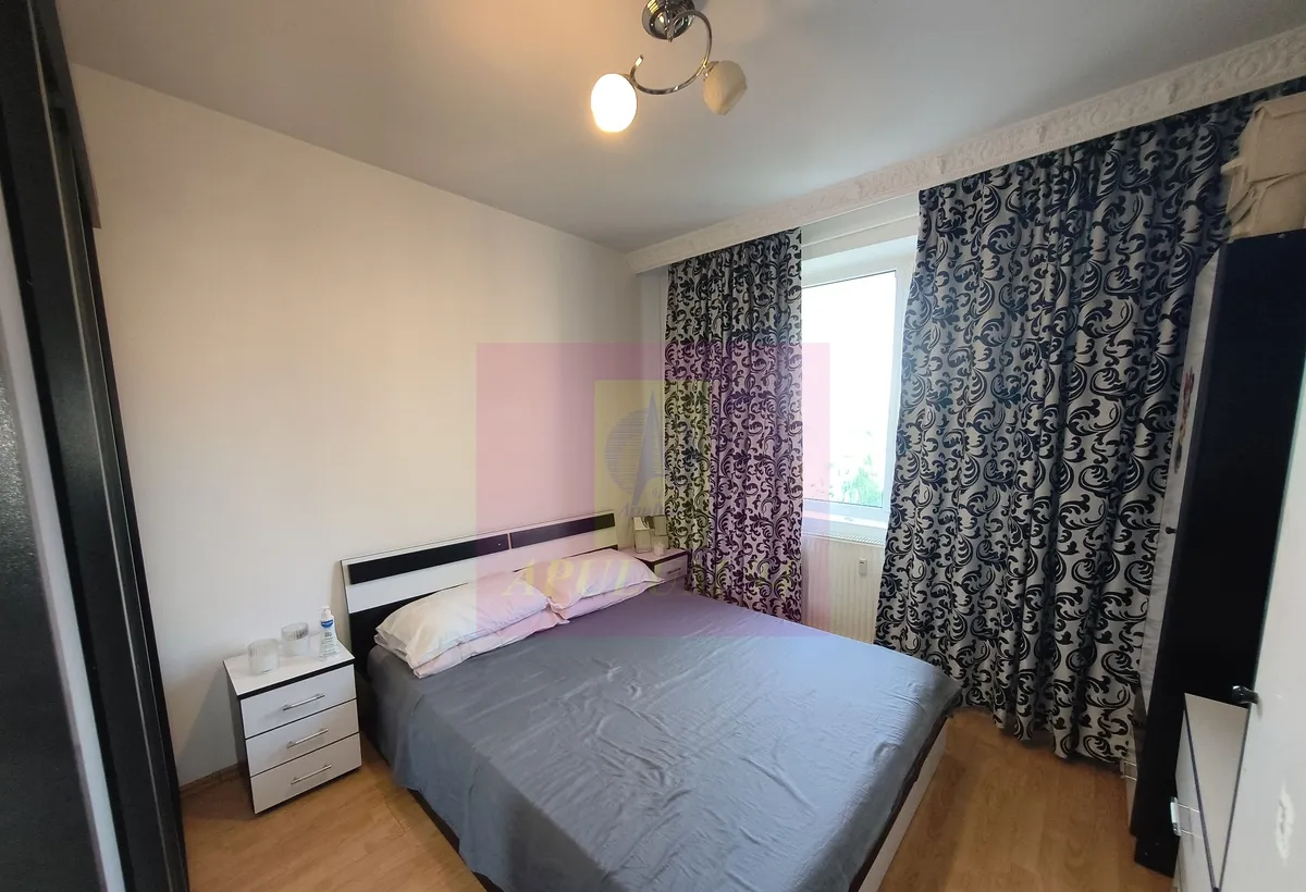 Apartament spatios de 4 camere bl 1982 Berceni etajul 8 bloc anvelopat