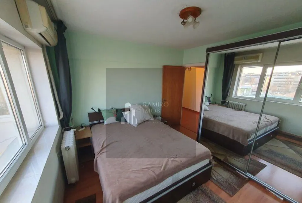 Apartament 4 camere decomandat 88mp Costin Georgian