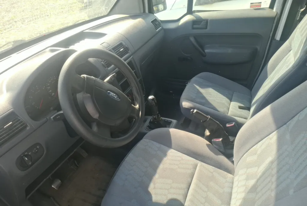 Ford connect 2006 1 6tdi rate cu buletinul 1 499 eur
