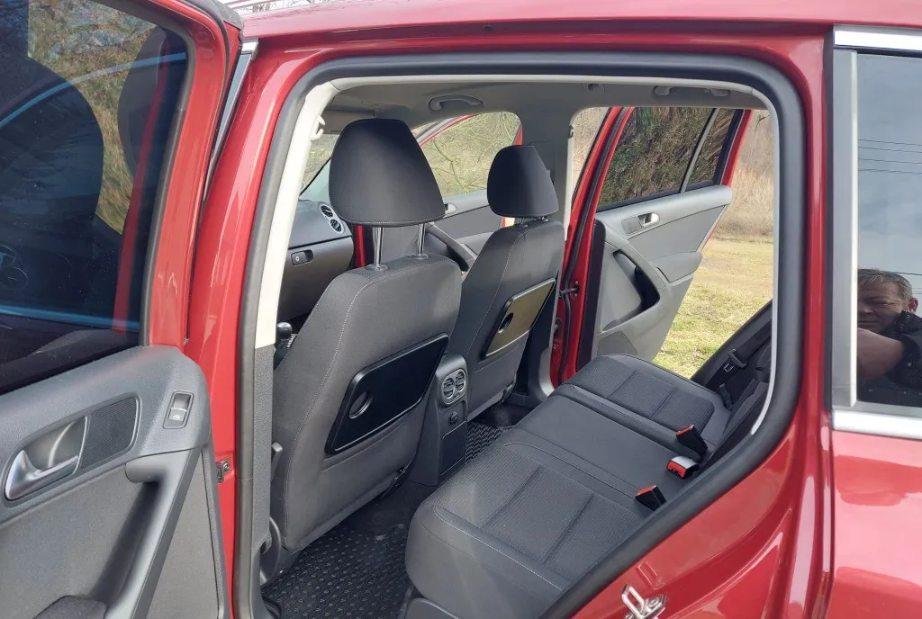 VW Tiguan 4 times 4 An 2011 201 800 Km 8 200 eur