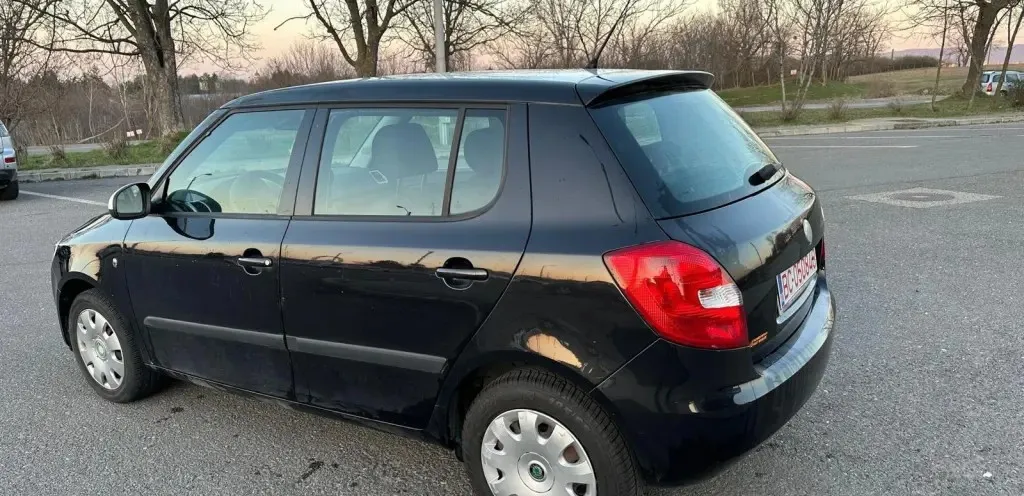 Skoda Fabia 1 2 km reali 3 200 eur