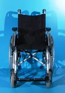 Scaun cu rotile din aluminiu  Drive - latime sezut 39 cm