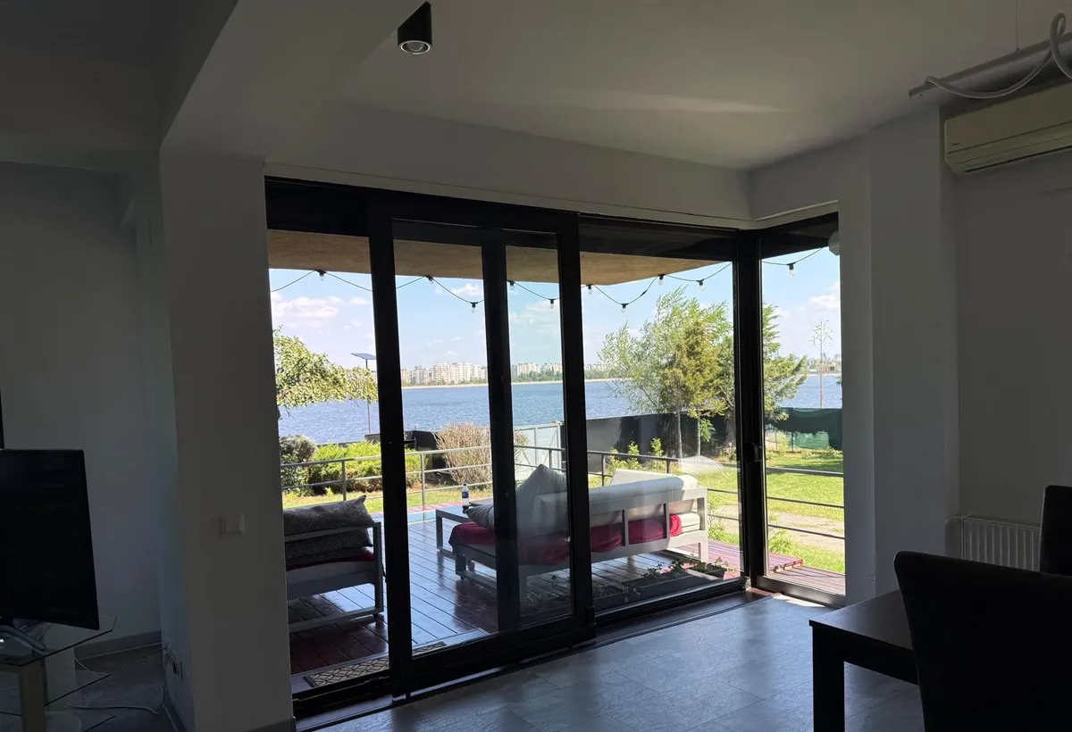 Uverturii Crangasi cu acces la Lacul Morii