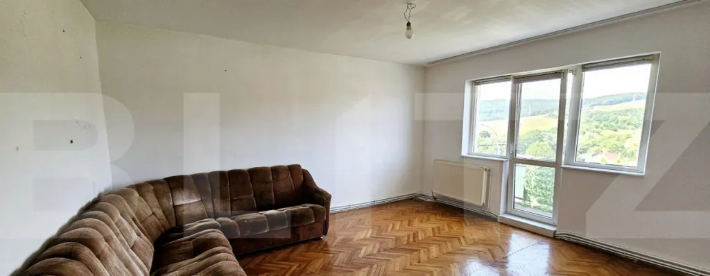 Apartament cu 3 camere 66 mp zona Simeria
