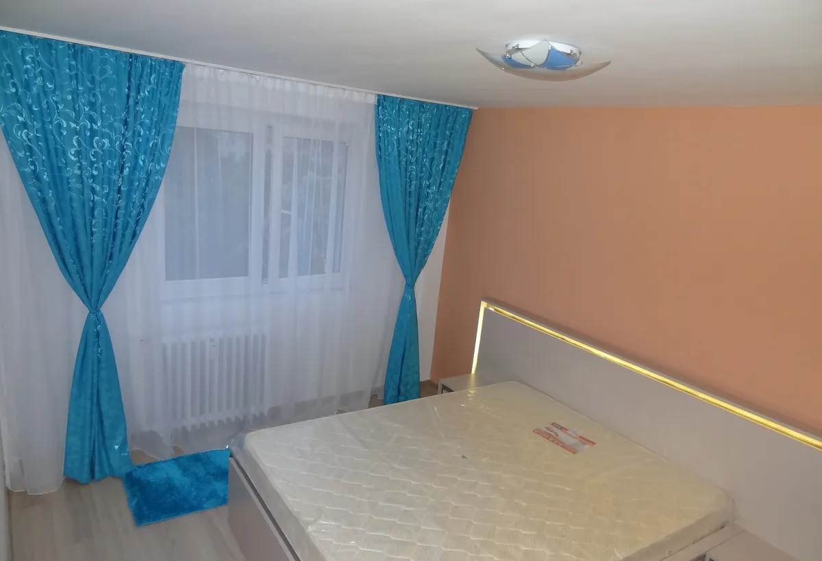 Piata Victoriei 2 camere renovat bloc izolat