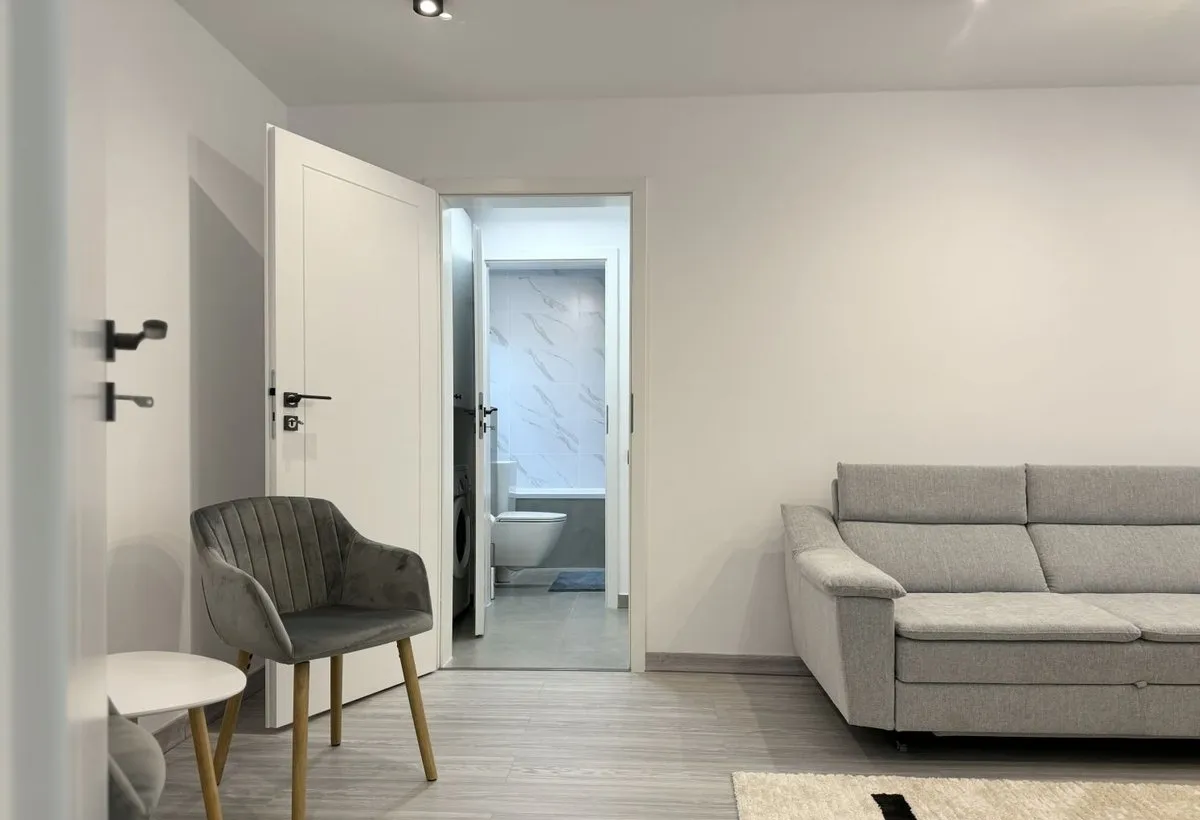 Apartament 2 camere Metrou Titan ior