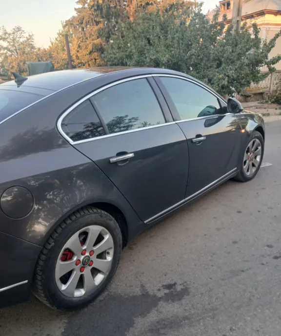Opel insignia 2013 clims 2 255 eur