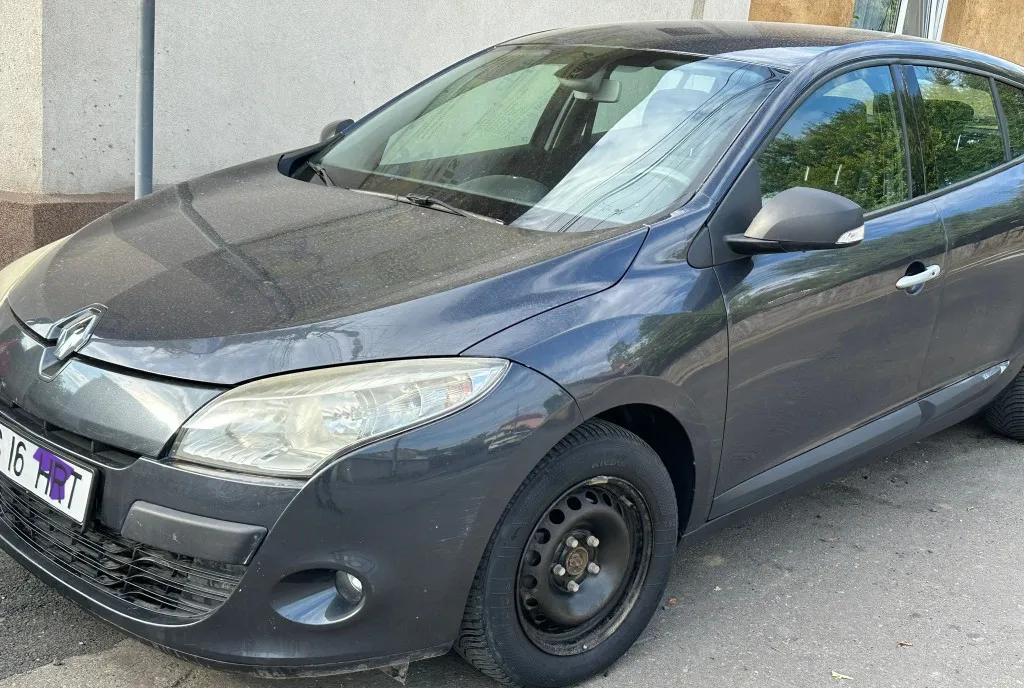Renault Megane an 2011 1 5 motorina 24 993 eur