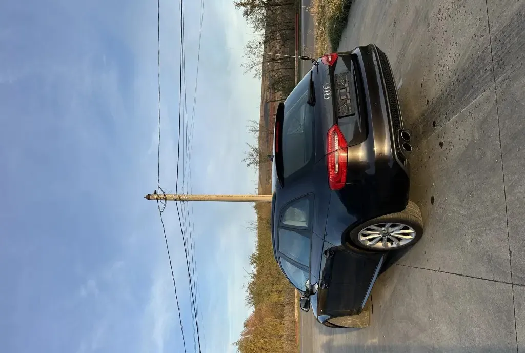Audi A4 2 0 TDI 2015 10 500 eur