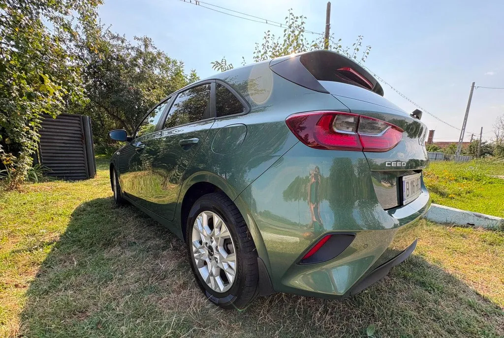 Kia Ceed 1 5 T-GDi 160 CP 6MT Best MY23 ndash 74 000 km ndash Primul proprietar 15 490 eur