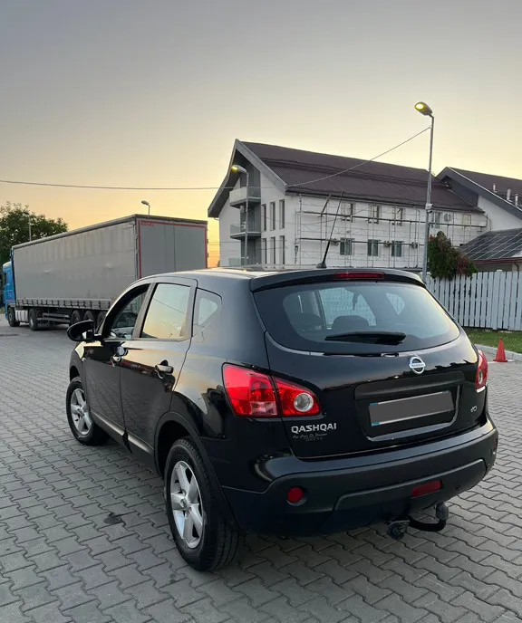 Nissan Qashqai 1 5 DCI 3 999 eur