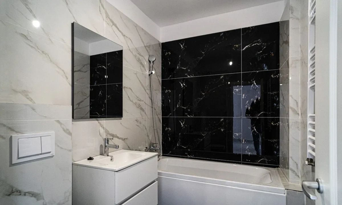 Apartament 2 camere 63 mp etaj 1 finalizat metrou langa bloc finisat