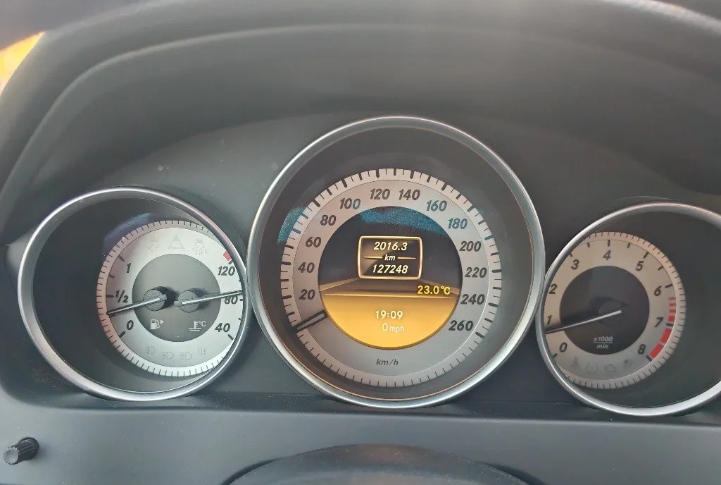 Mercedes-Benz C180 7 500 eur