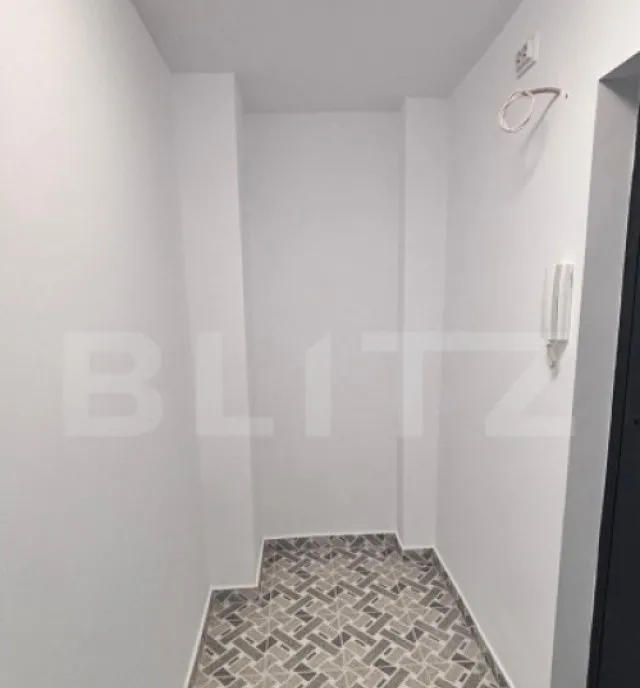 Apartament 3 camere 48 mp renovat complet zona Dambu Pie