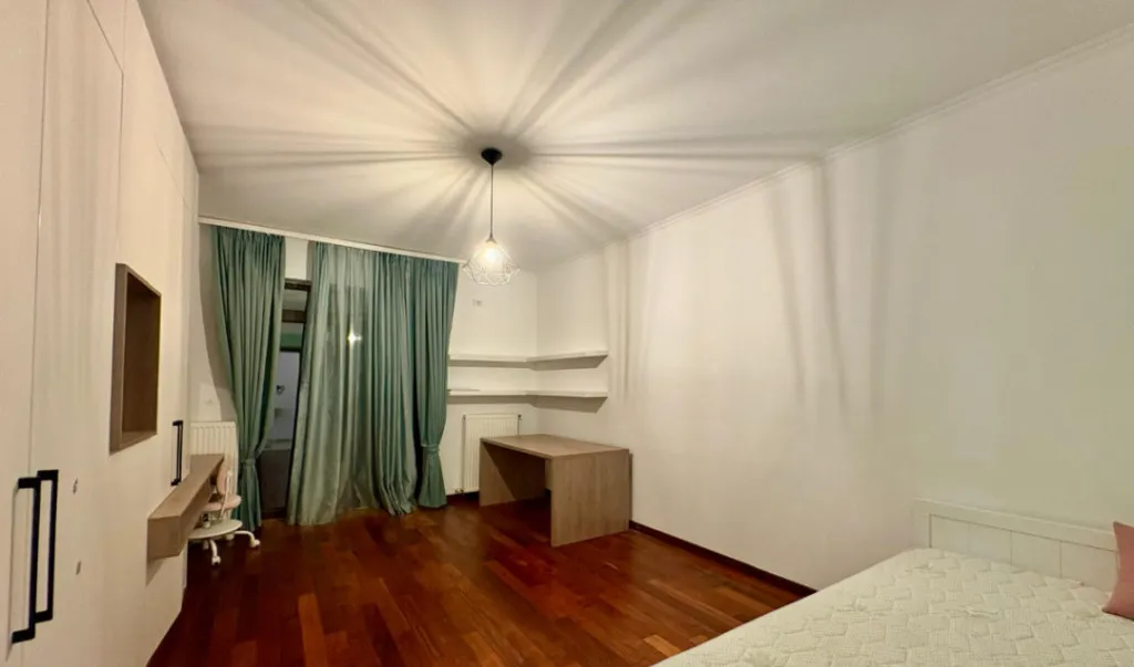 Bazilescu Apartament 3 camere 104 mp cu parcare si curte