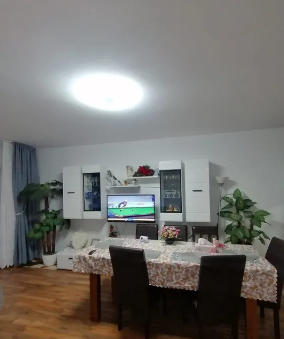 Apartament 43 mp Utili Balcon 4 5 mp Flores